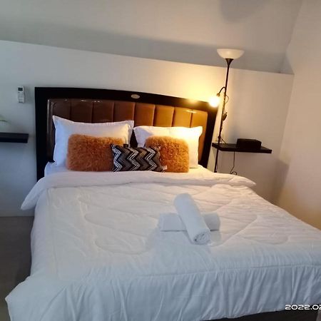 Family House Hotel Kuta Kuta  Kültér fotó