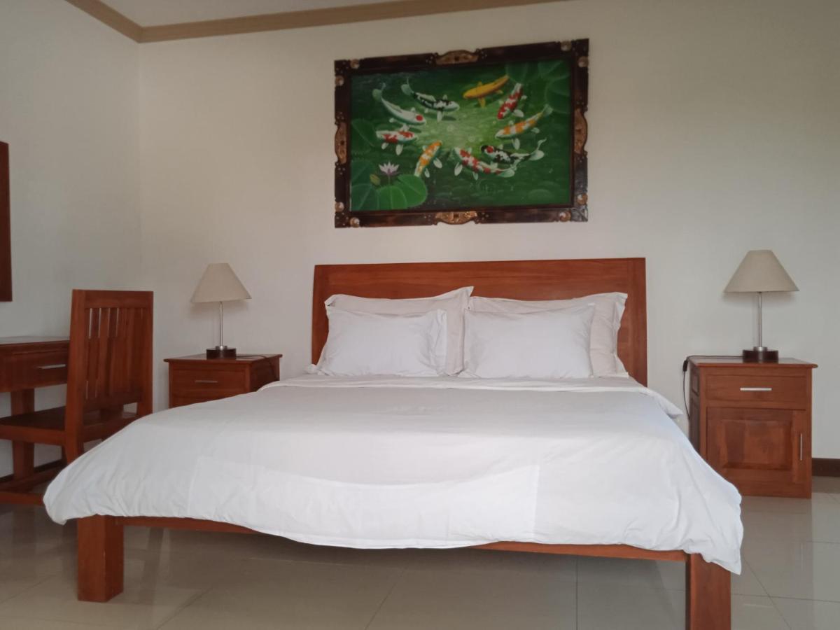 Family House Hotel Kuta Kuta  Kültér fotó